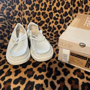 Hey Dude shoes size 9 white sparkle.